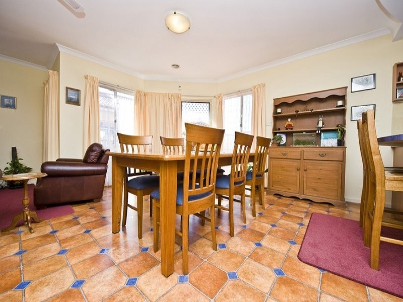 7 Brennan Court, Jerrabomberra NSW 2619