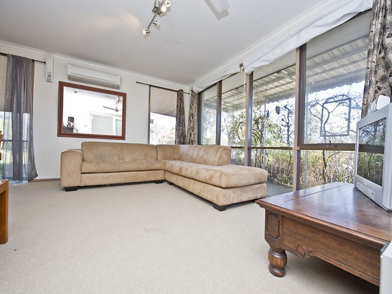 41 Blackwood Terrace, Holder ACT 2611