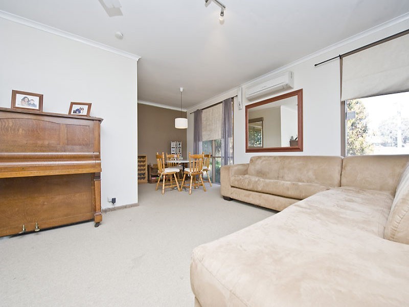 41 Blackwood Terrace, Holder ACT 2611