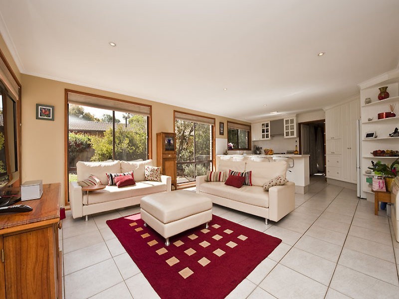 42 Fisken Crescent, Kambah ACT 2902