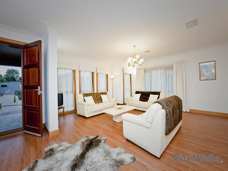 65 Hopetoun Circuit, Yarralumla ACT 2600