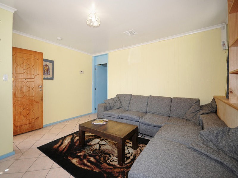 8 Boronia Crescent, Queanbeyan NSW 2620