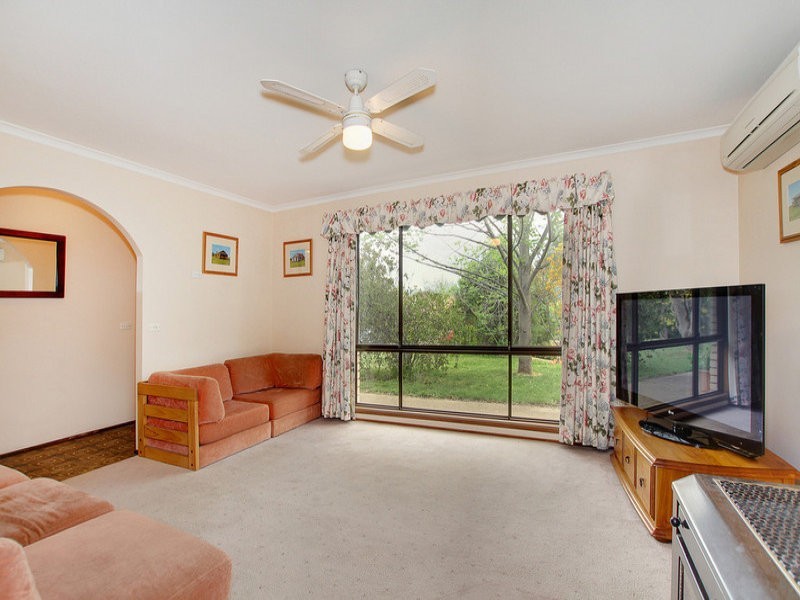 33 Guthridge Crescent, Wanniassa ACT 2903