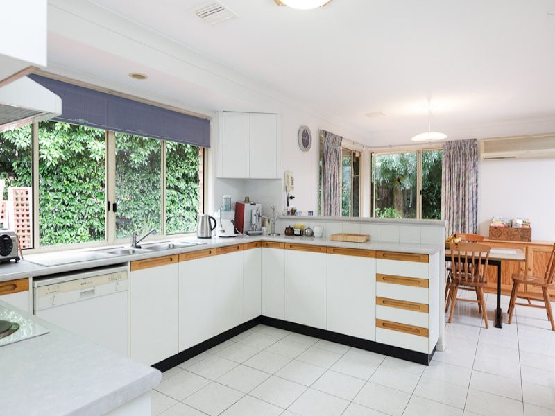 19 Sid Barnes Crescent, Gordon ACT 2906