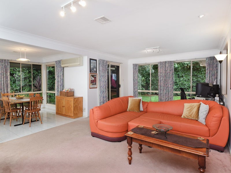 19 Sid Barnes Crescent, Gordon ACT 2906