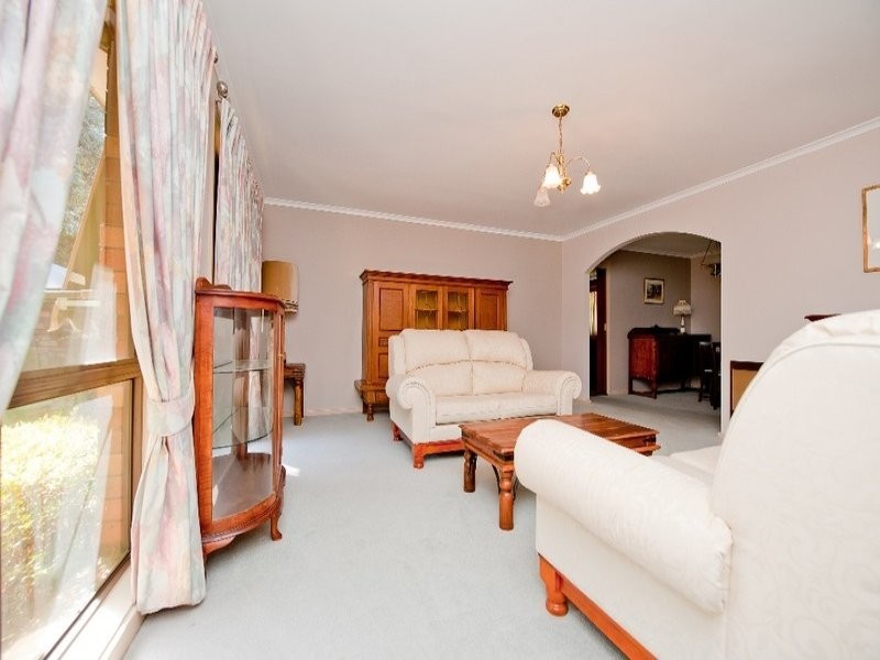 17 Meston Place, Fadden ACT 2904