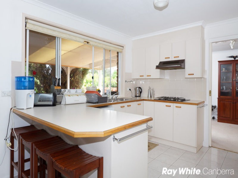 37 Rowntree Crescent, Isaacs ACT 2607