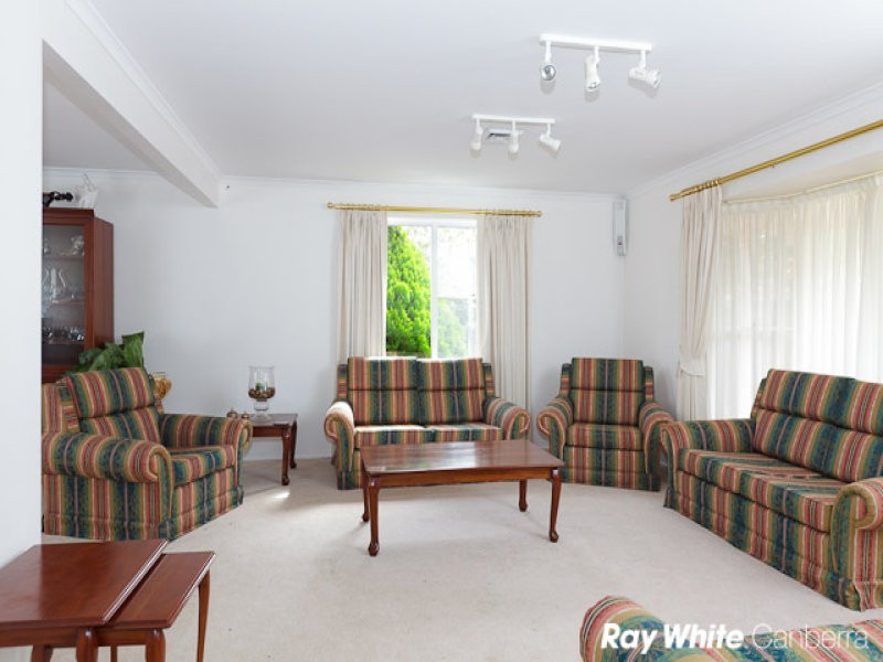 37 Rowntree Crescent, Isaacs ACT 2607