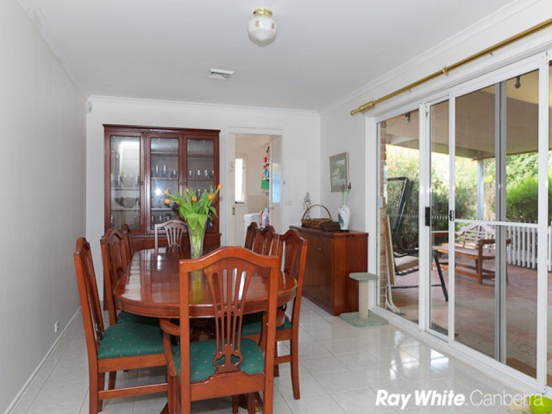 37 Rowntree Crescent, Isaacs ACT 2607