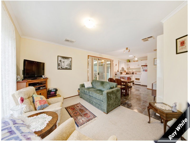 2 West Place, Banks ACT 2906