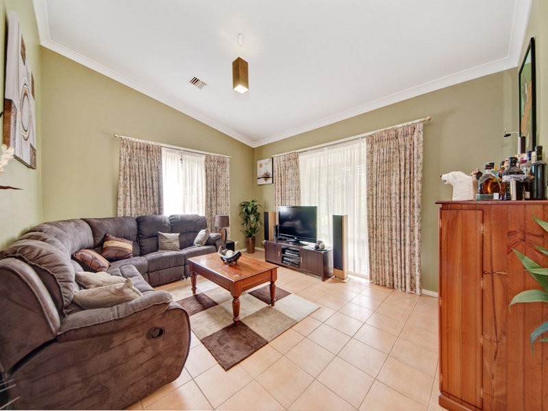 146 Jim Pike Avenue, Gordon ACT 2906