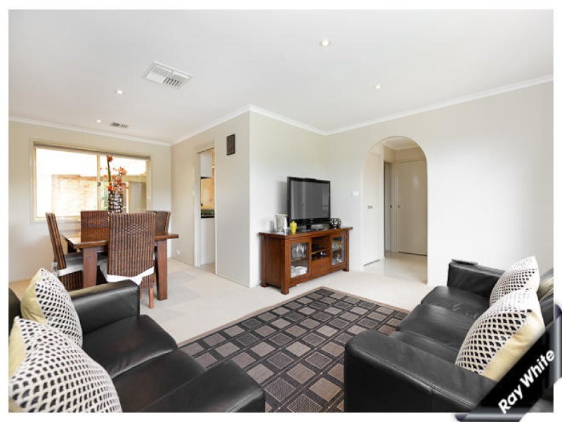 48 Tregellas Crescent, Banks ACT 2906