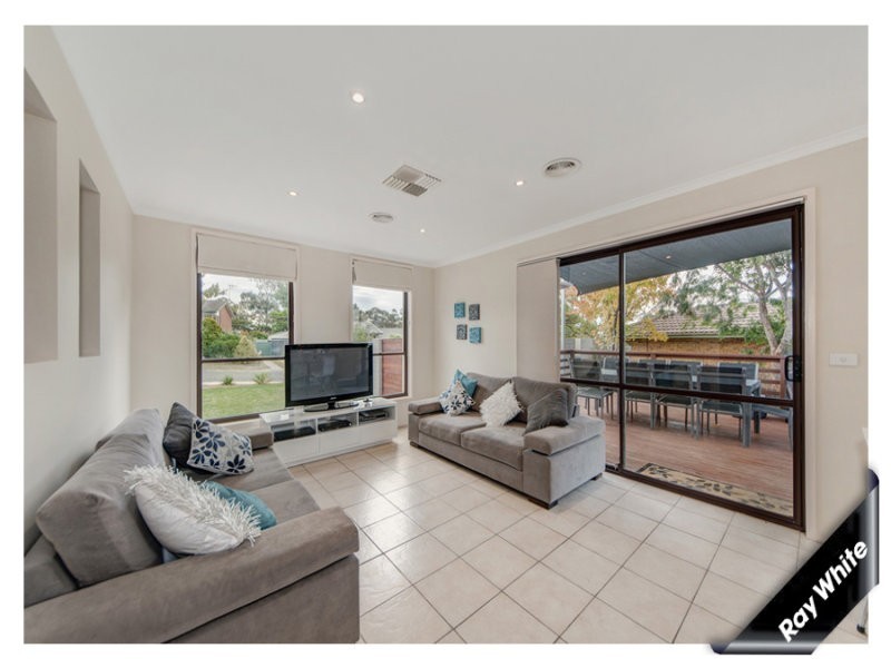 16 Rossarden Street, Fisher ACT 2611