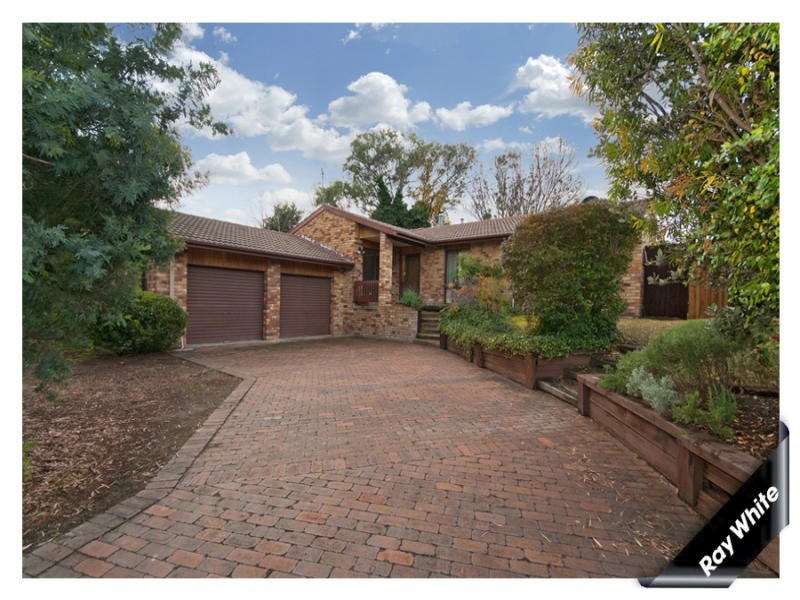 4 Gilday Place, Fadden ACT 2904