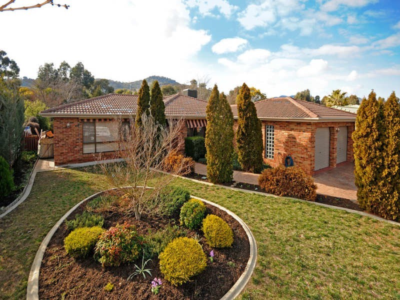 24 Michael Holt Crescent, Gordon ACT 2906