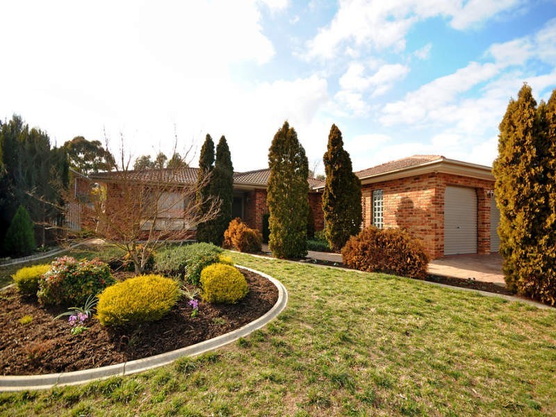 24 Michael Holt Crescent, Gordon ACT 2906