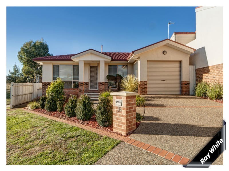 18 Larkin Close, Gordon ACT 2906