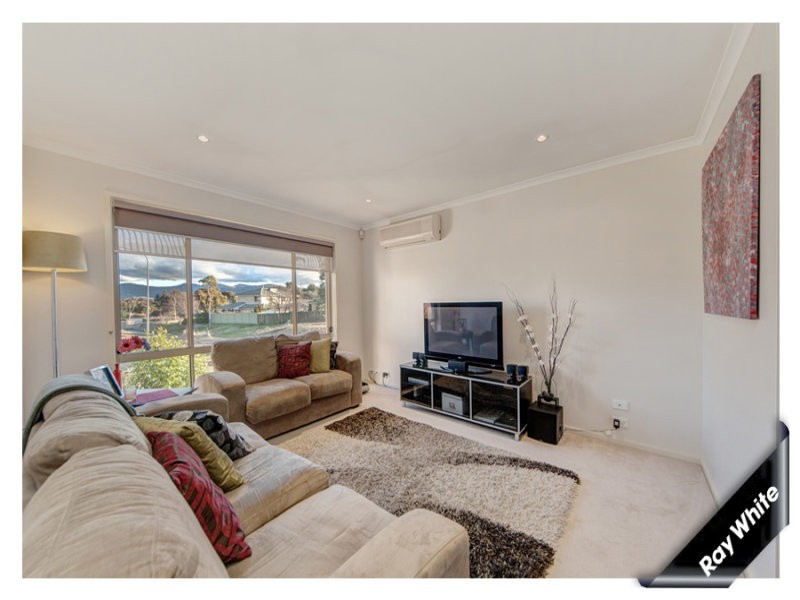 18 Larkin Close, Gordon ACT 2906