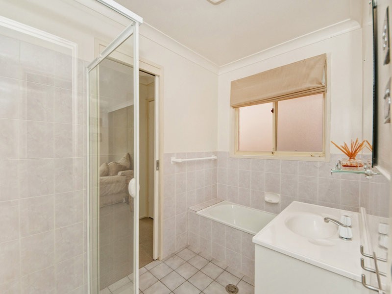 48 Mina Wylie Crescent, Gordon ACT 2906