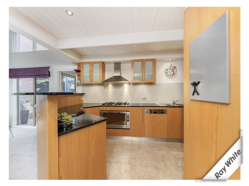 27 Maclagan Street, Isaacs ACT 2607