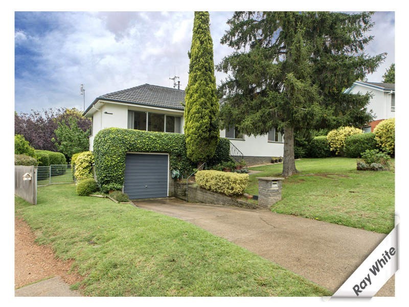 40 Deloraine Street, Lyons ACT 2606