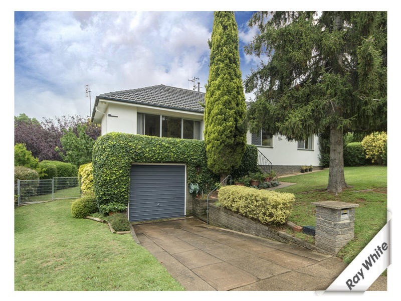 40 Deloraine Street, Lyons ACT 2606