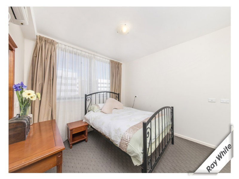 26/2 Eileen Good Street, Greenway ACT 2900