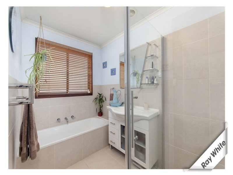 33 Groveland Crescent, Isabella Plains ACT 2905