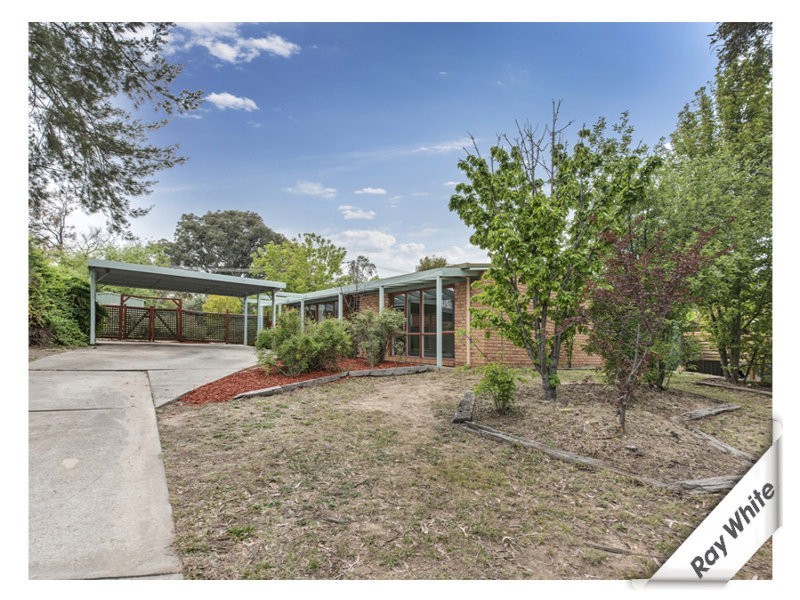 9 Beazley Crescent, Calwell ACT 2905