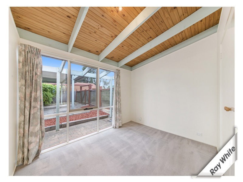 9 Beazley Crescent, Calwell ACT 2905