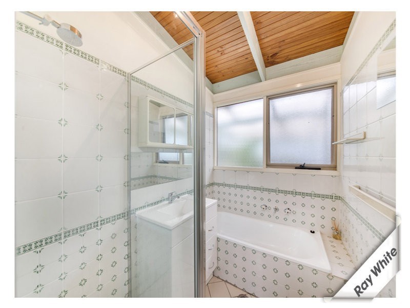 9 Beazley Crescent, Calwell ACT 2905