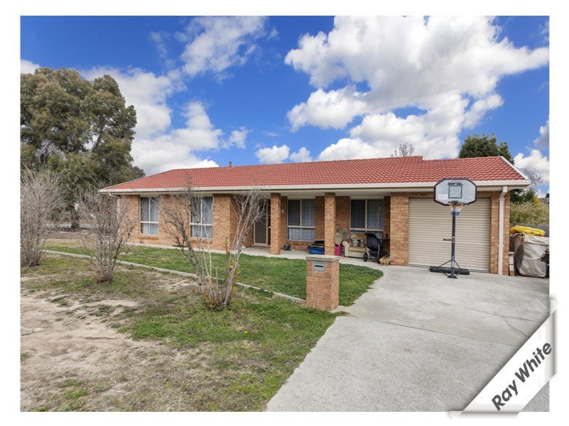 48 Loureiro Street, Conder ACT 2906