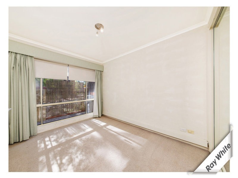 2/140 Port Jackson Circuit, Phillip ACT 2606