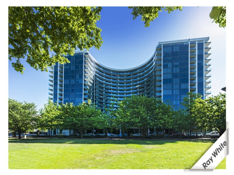 1601/240 ‘Manhattan on the Park’ Bunda Street, City ACT 2601