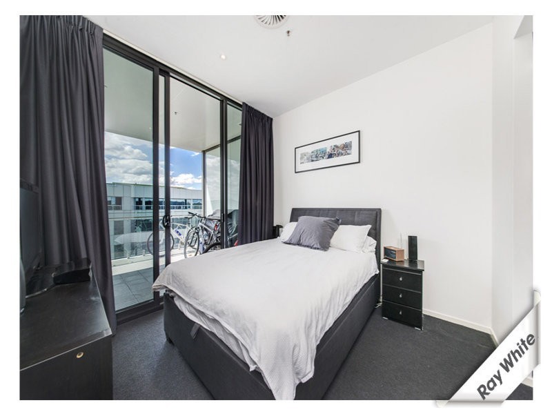 1601/240 ‘Manhattan on the Park’ Bunda Street, City ACT 2601