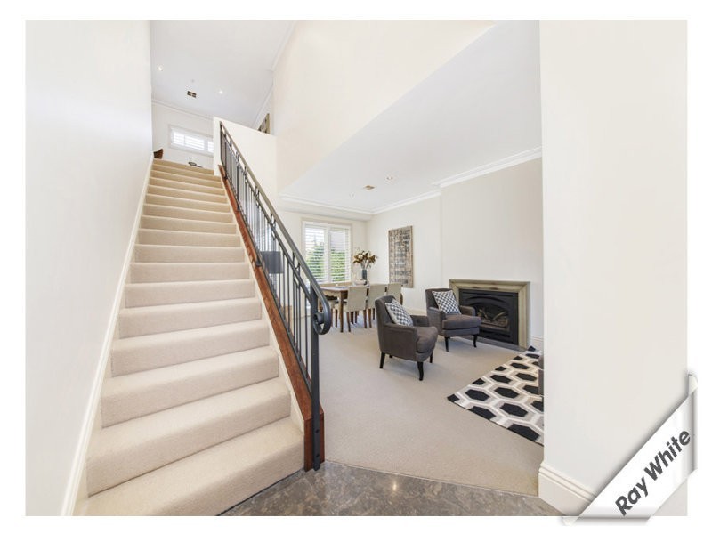 2/10 Hutchins Street, Yarralumla ACT 2600