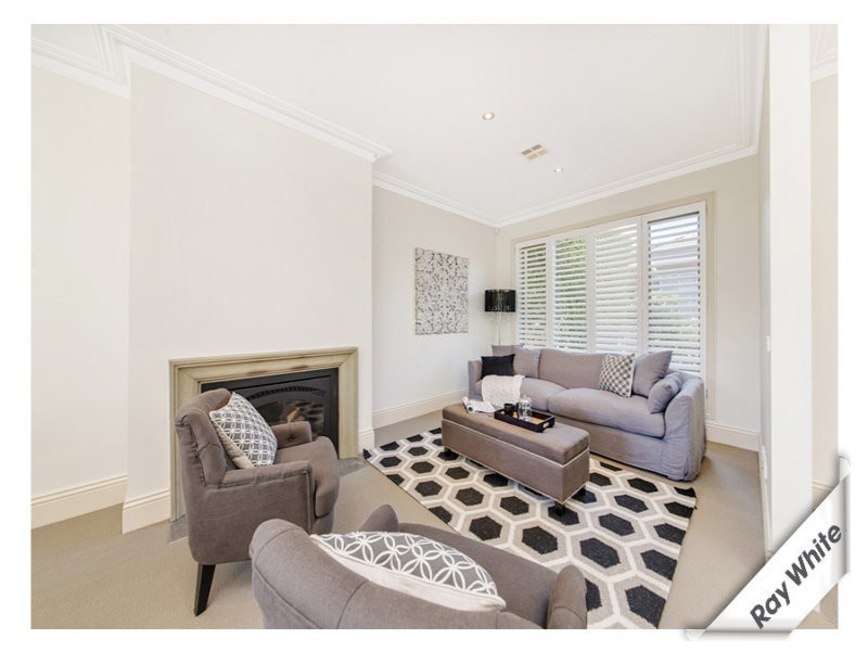 2/10 Hutchins Street, Yarralumla ACT 2600