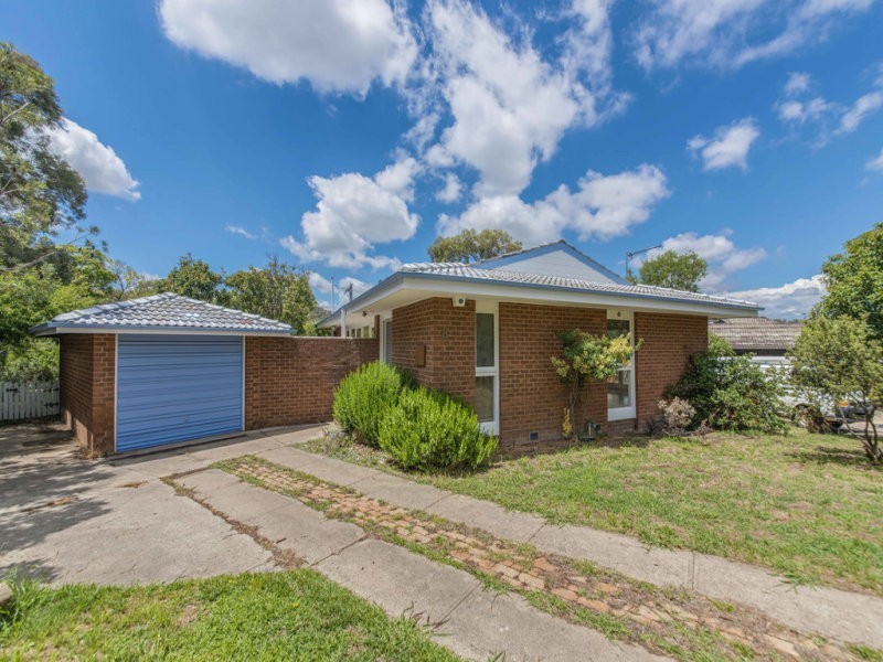 8 Olliff Place, Farrer ACT 2607