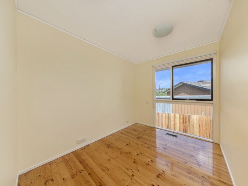 8 Olliff Place, Farrer ACT 2607