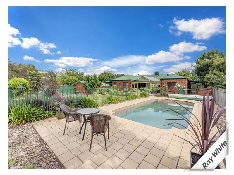 30 Saggers Close, Gordon ACT 2906