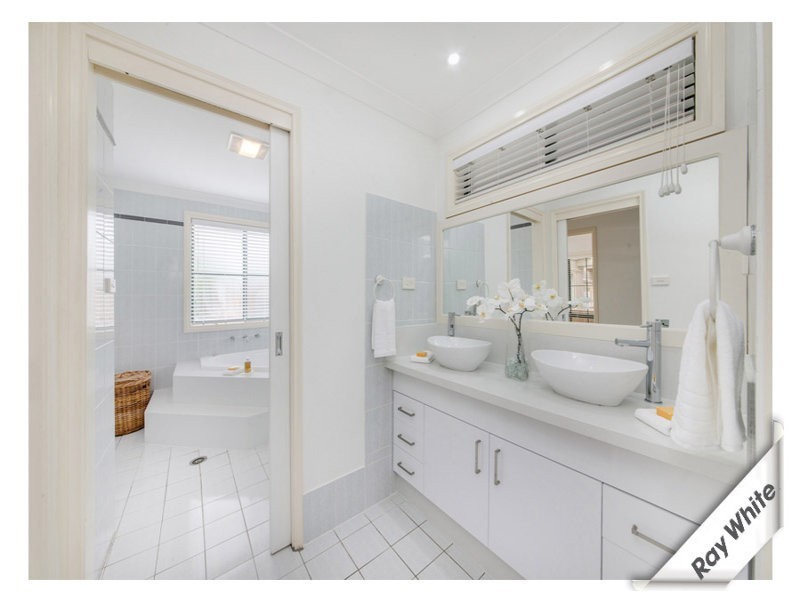 30 Saggers Close, Gordon ACT 2906