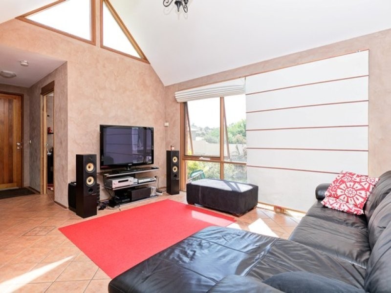 18 Menzies Court, Banks ACT 2906