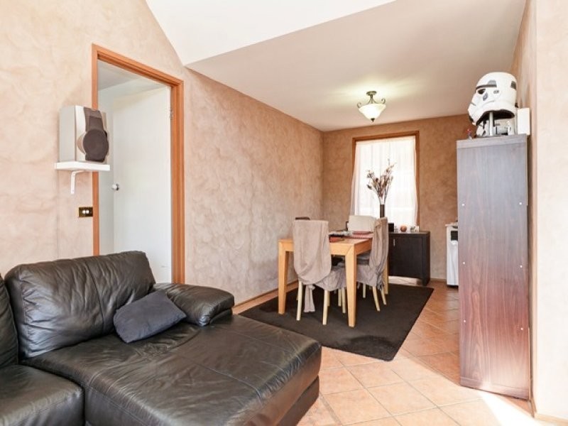 18 Menzies Court, Banks ACT 2906