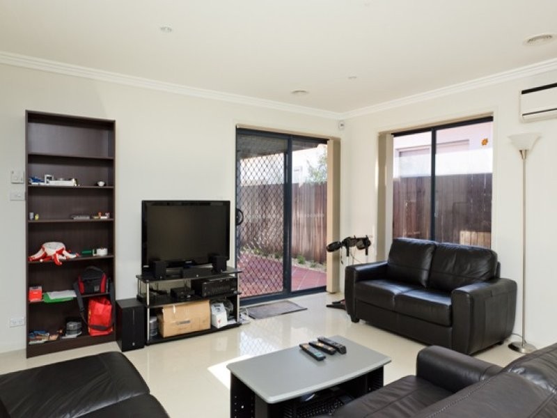 17 Ruth Bedford Street, Franklin ACT 2913