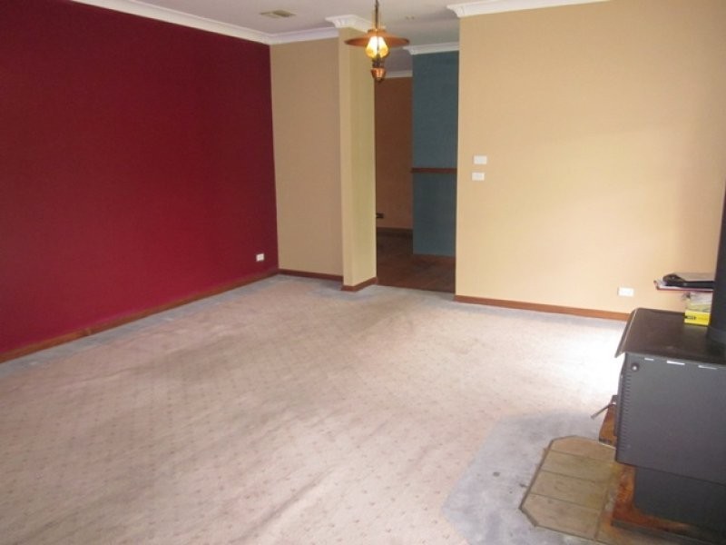 23 Saggers Close, Gordon ACT 2906