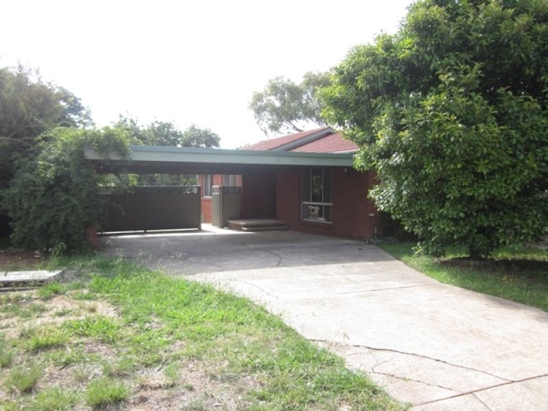 15 Mackie Crescent, Stirling ACT 2611