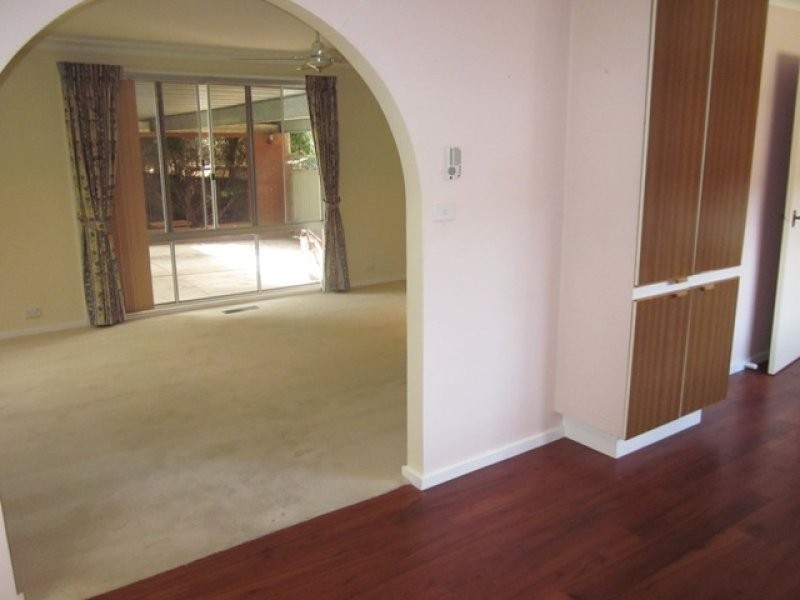 15 Mackie Crescent, Stirling ACT 2611