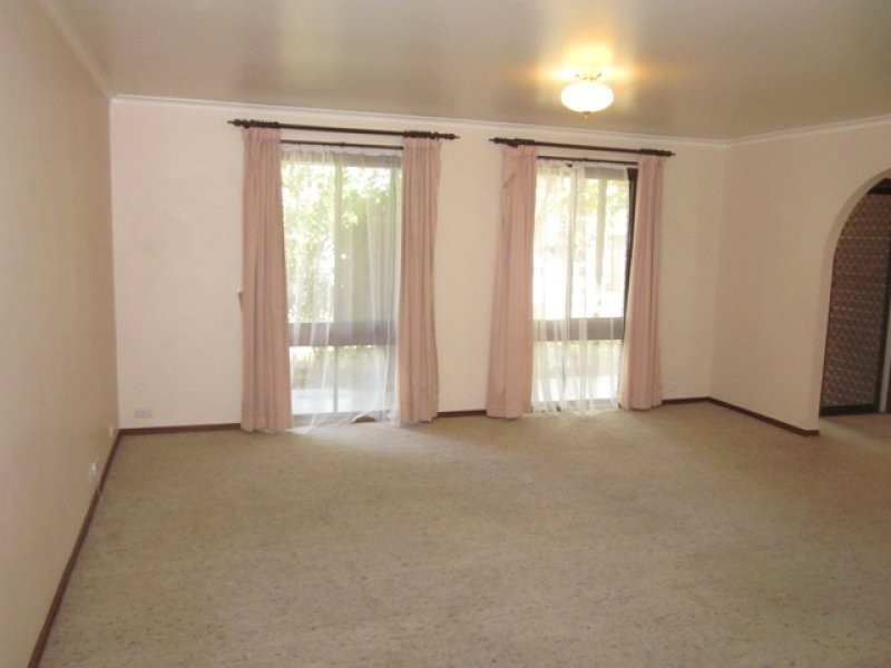 12 Veale Street, Monash ACT 2904