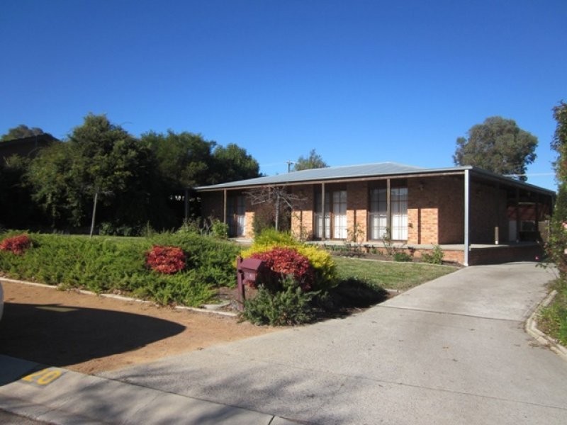 20 Couchman Crescent, Chisholm ACT 2905