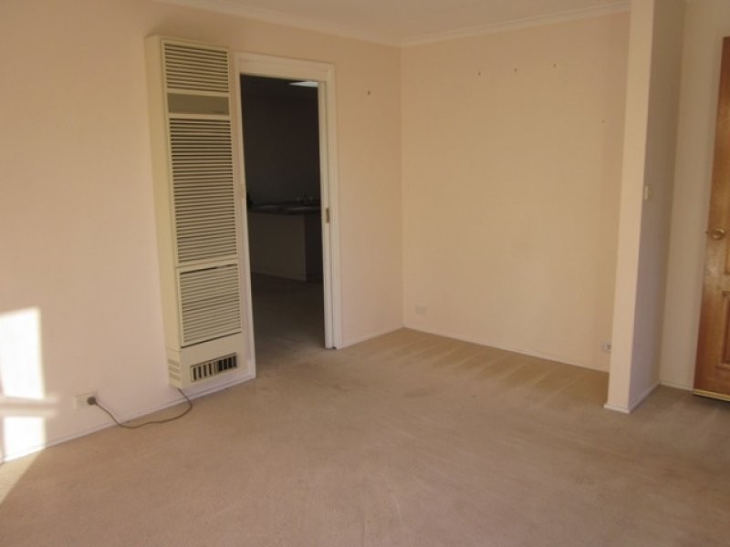 5 Whitford Place, Conder ACT 2906